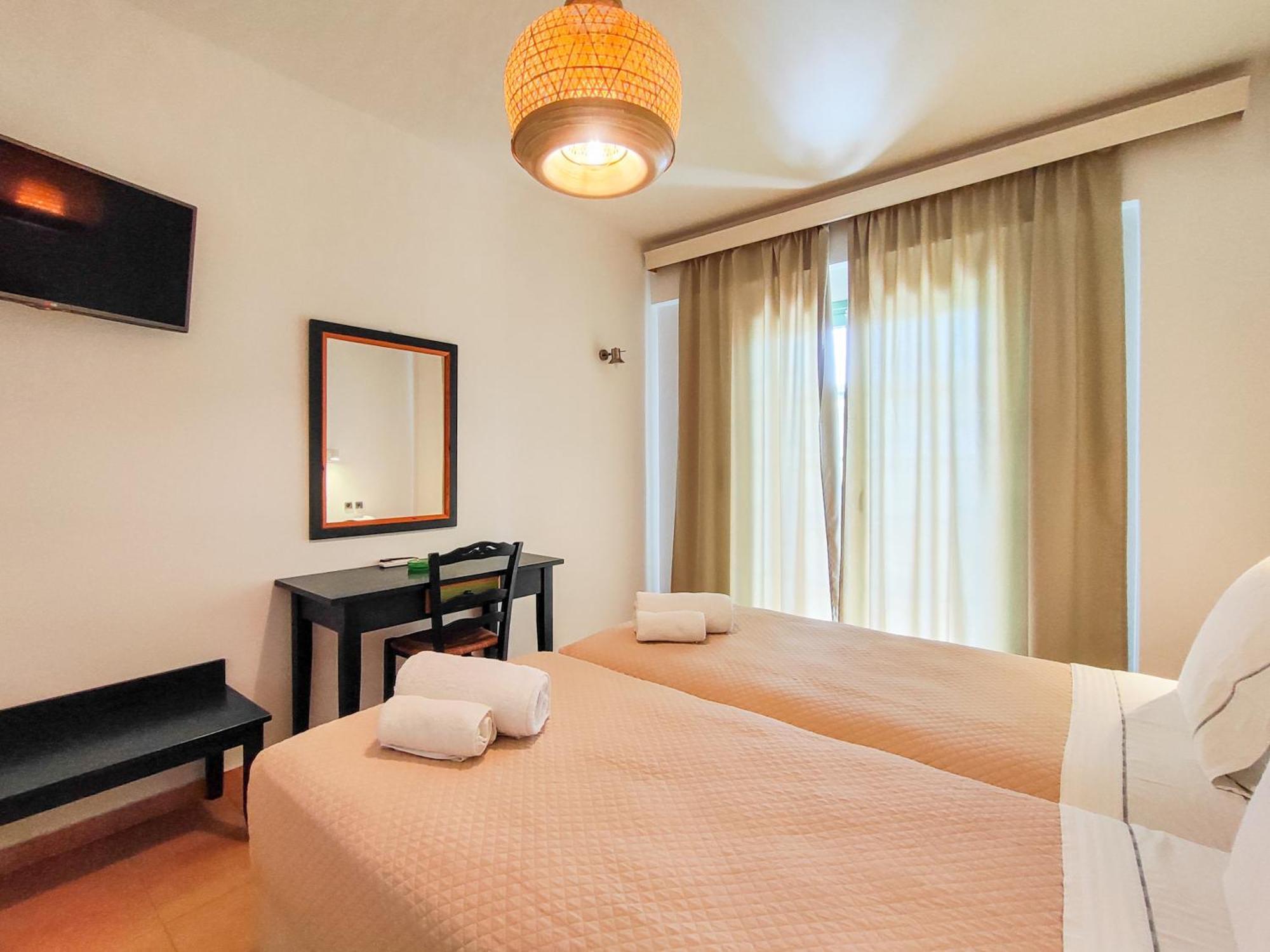 Hotel Dafni 스키아토스 타운 외부 사진